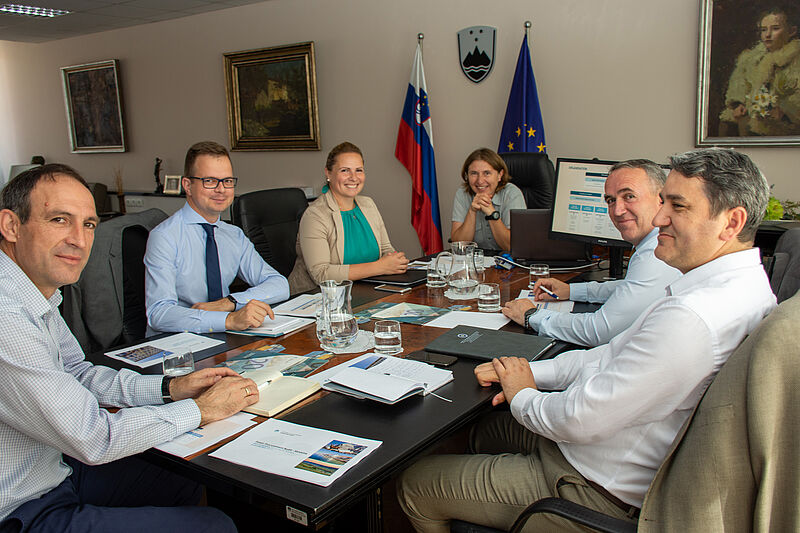 Udeleženci srečanja na računskem sodišču