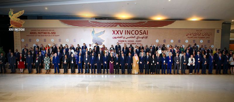 Skupinska fotografija vodij VRI Skupinska fotografija vodij VRI