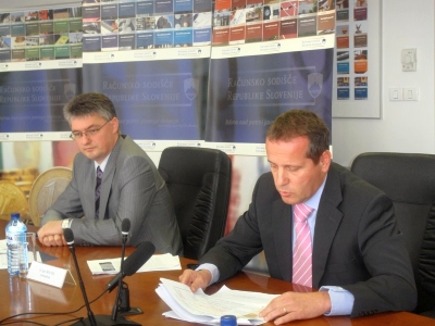 Na sliki od desne: predsednik Računskega sodišča dr. Igor Šoltes in Samo Jereb, vrhovni državni revizor
